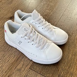 ON brand The Roger Advantage Women’s Sneakers Size 7